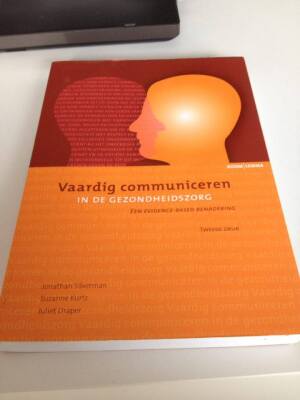 Vaardig communiceren in de gezondheidszorg. Een evidence-based benadering.