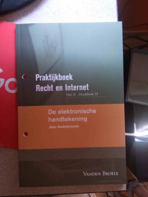Praktijkboek Recht en Internet, Titel II - hfdst. 13, de elektronische handtekening