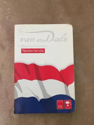 van Dale Pocketwoordenboek Nederlands