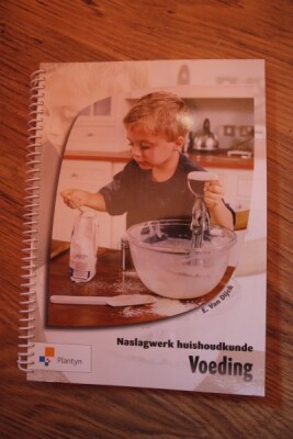 Naslagwerk huishoudkunde voeding²