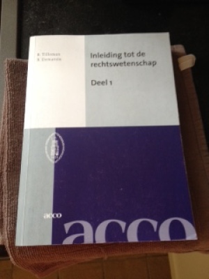 Inleiding tot de rechtswetenschap: Deel 1