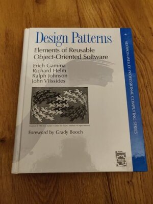 Design Patterns: Elements of Reusable Object-Oriented Software