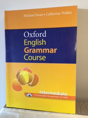 OXFORD ENGLISH GRAMMAR COURSE INTERMEDIATE STUDENT BOOK WITH KEY CD-ROM PACK