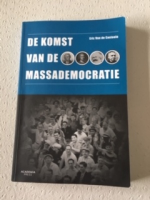 De komst van de massademocratie