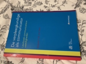 De verpleegkundige als communicator, Leerboek communicatieve vaardigheden