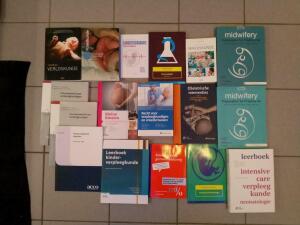 Handboeken: Bachelor in de Vroedkunde