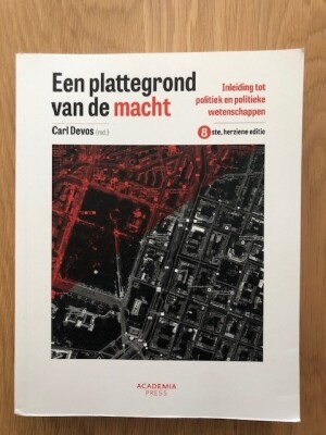Een plattegrond van de macht 8ste herziene editie