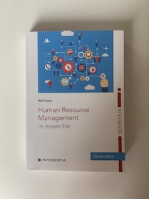 HUMAN RESOURCE MANAGEMENT IN ESSENTIE