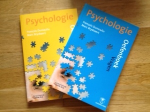 Psychologie - Oefenboek Vragen EN antwoorden & samenvattingen