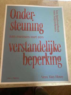 Ondersteuning aan mensen met een verstandelijke beperking: Een basishandboek voor hulpverleners