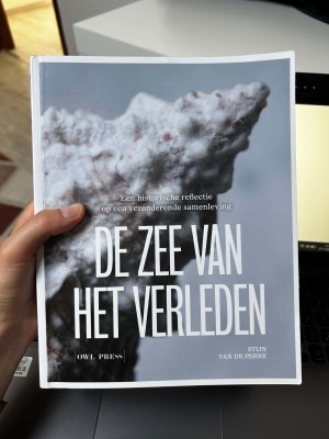 De zee van het verleden